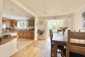 Photo 32- click for photo gallery